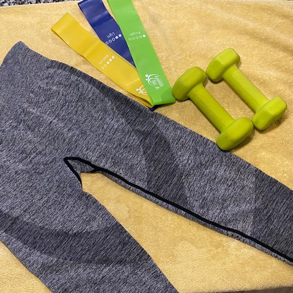 VICTORIA'S SECRET PINK Seamless Workout Leggings - Picture 2 of 4